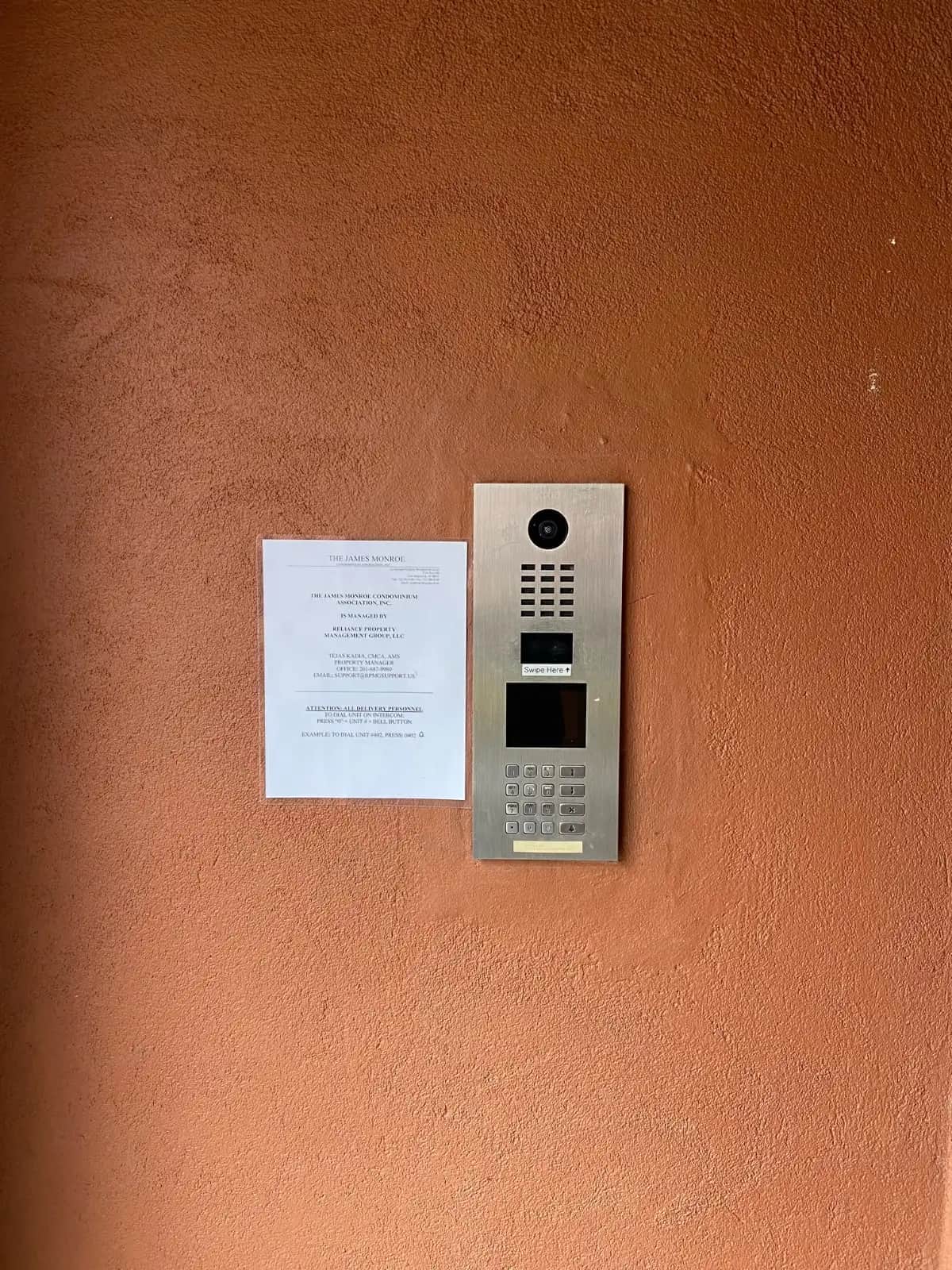 Estate Service Gate